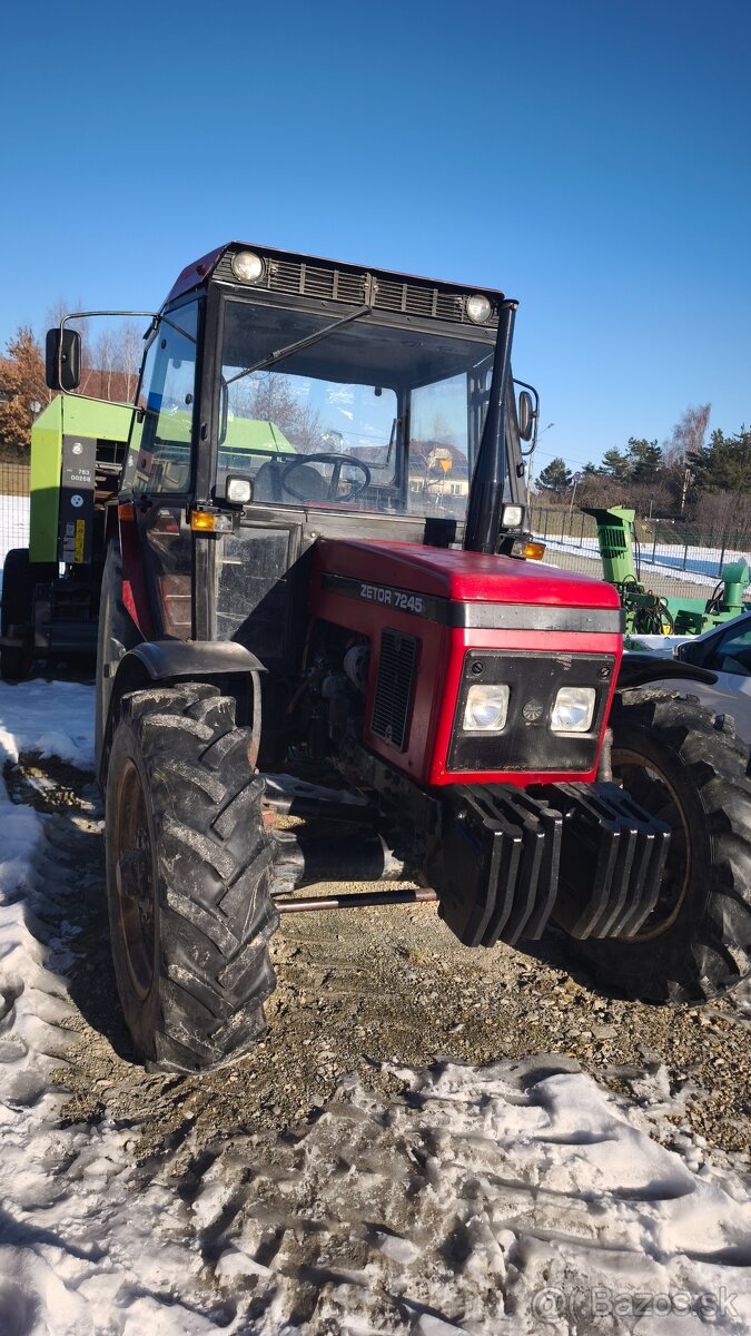 Zetor poškodený pokazený na opravu - 2