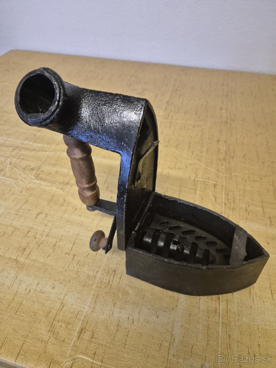 STAROŽITNÁ ŽEHLIČKA - 2