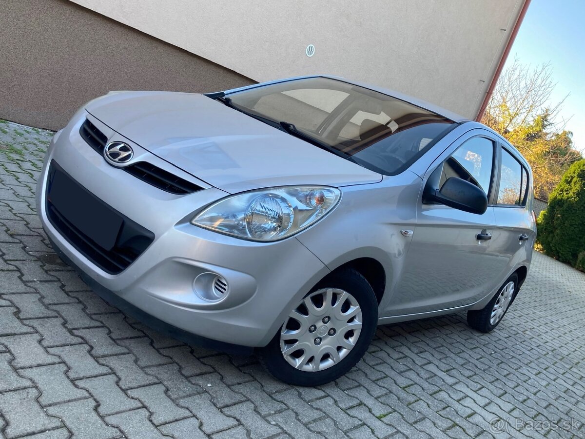 Hyundai i20 1.2i 16V 2010 TOP STAV - 2