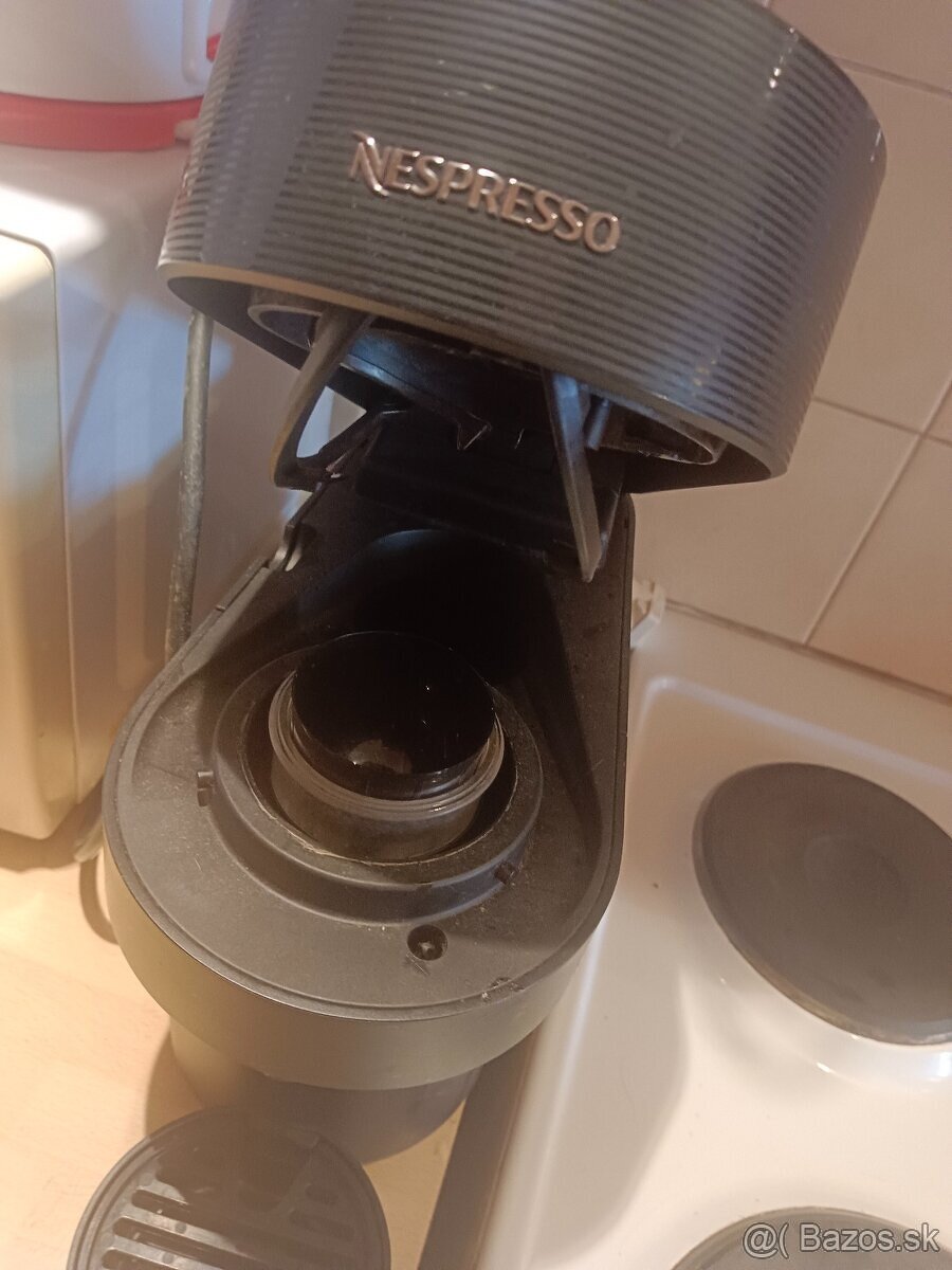 Nespresso kávovar - 2