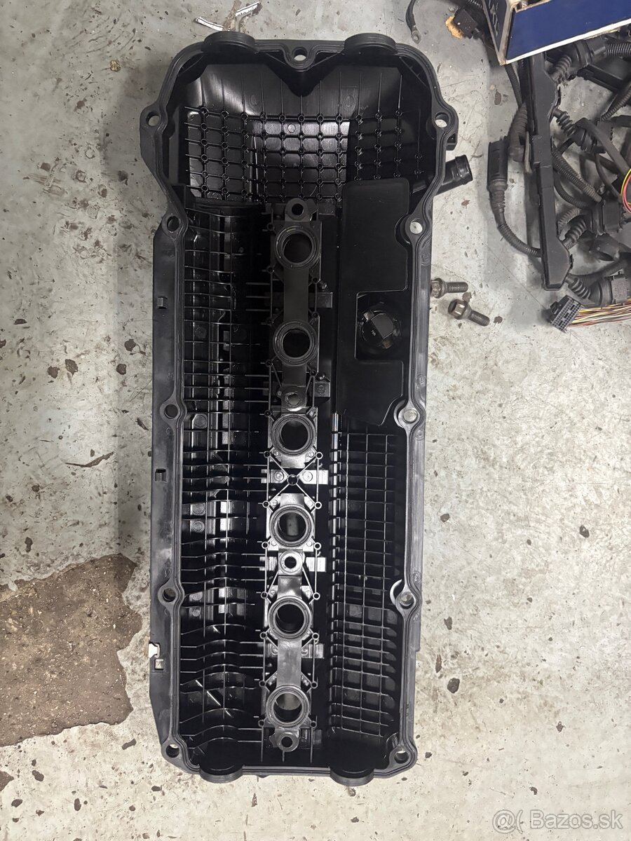 Predám veko ventilov m54 - 2