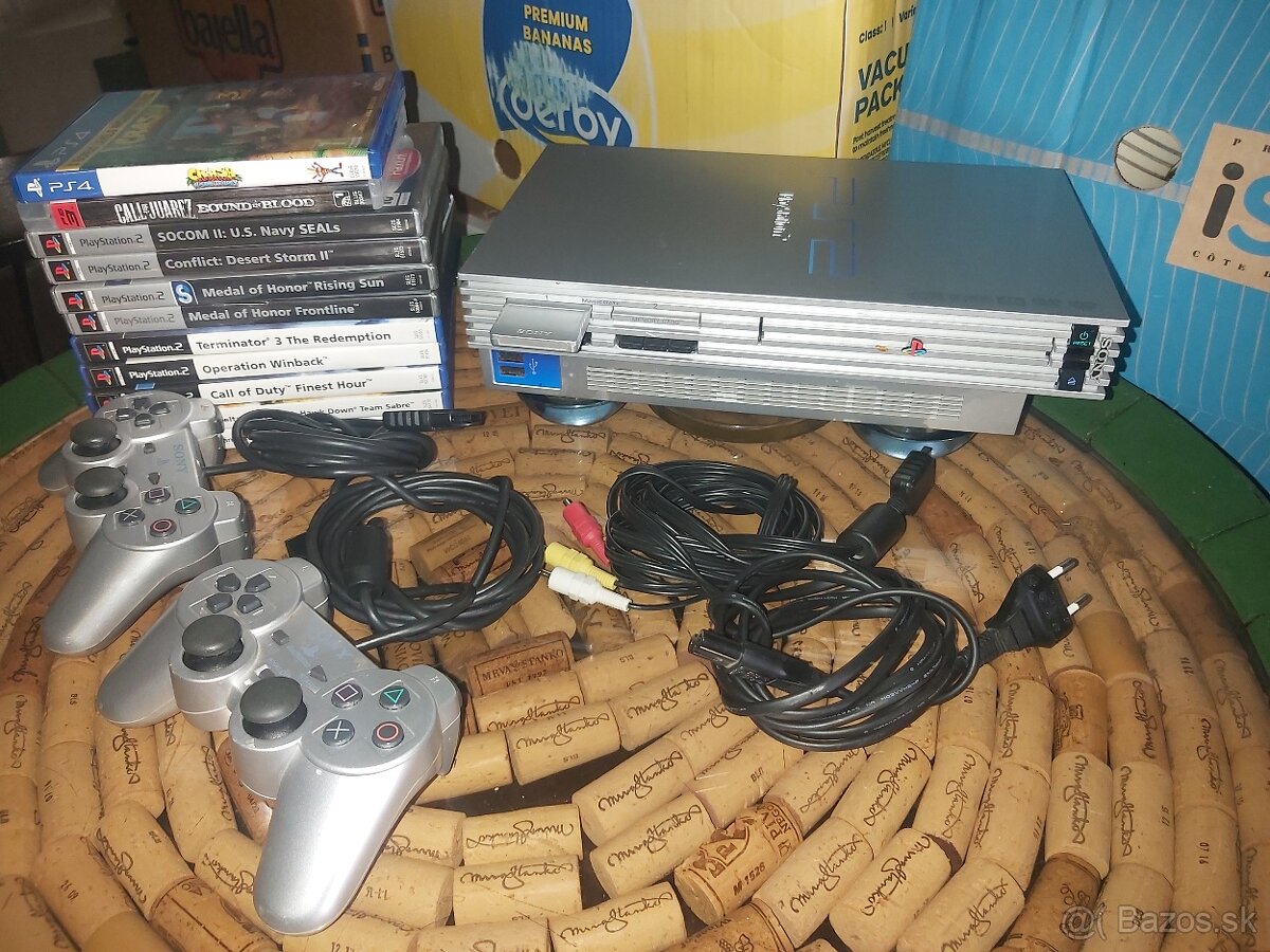Play Station 2 SONY, model SCPH-50004 - 2
