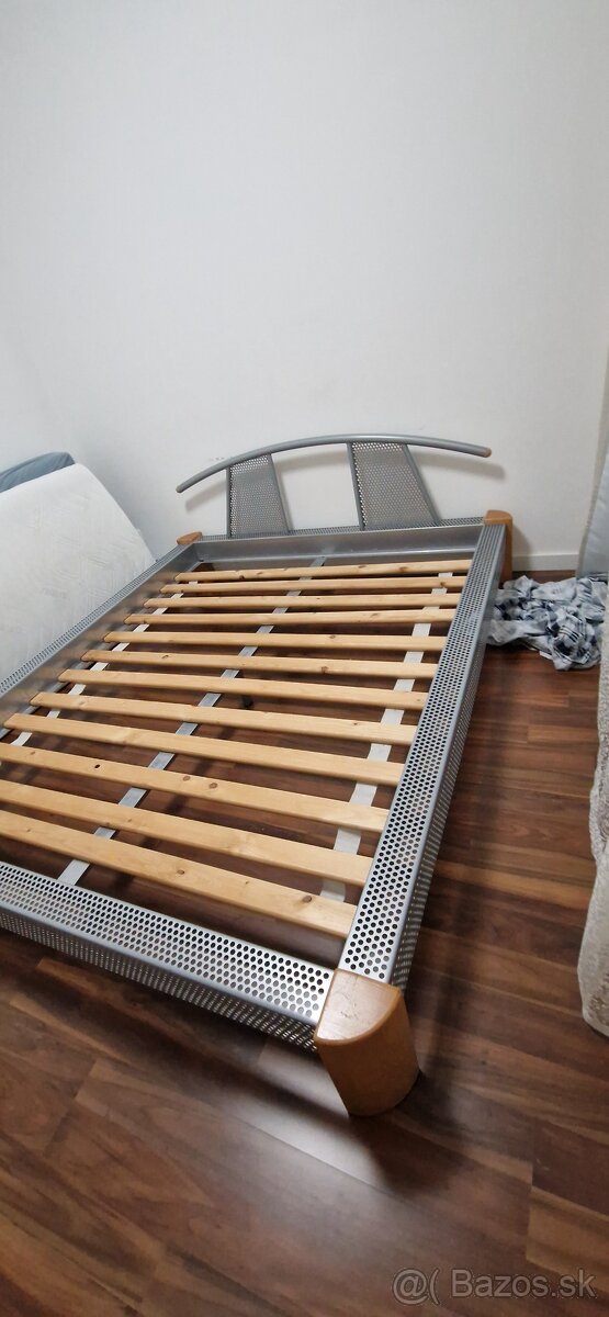 Predám posteľ bez matracu 160x200 - 2