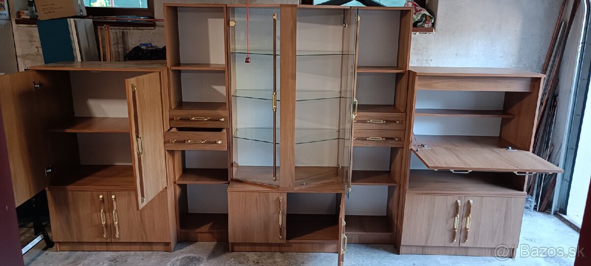 Sektorová obývacia, jedálenská stena - 2