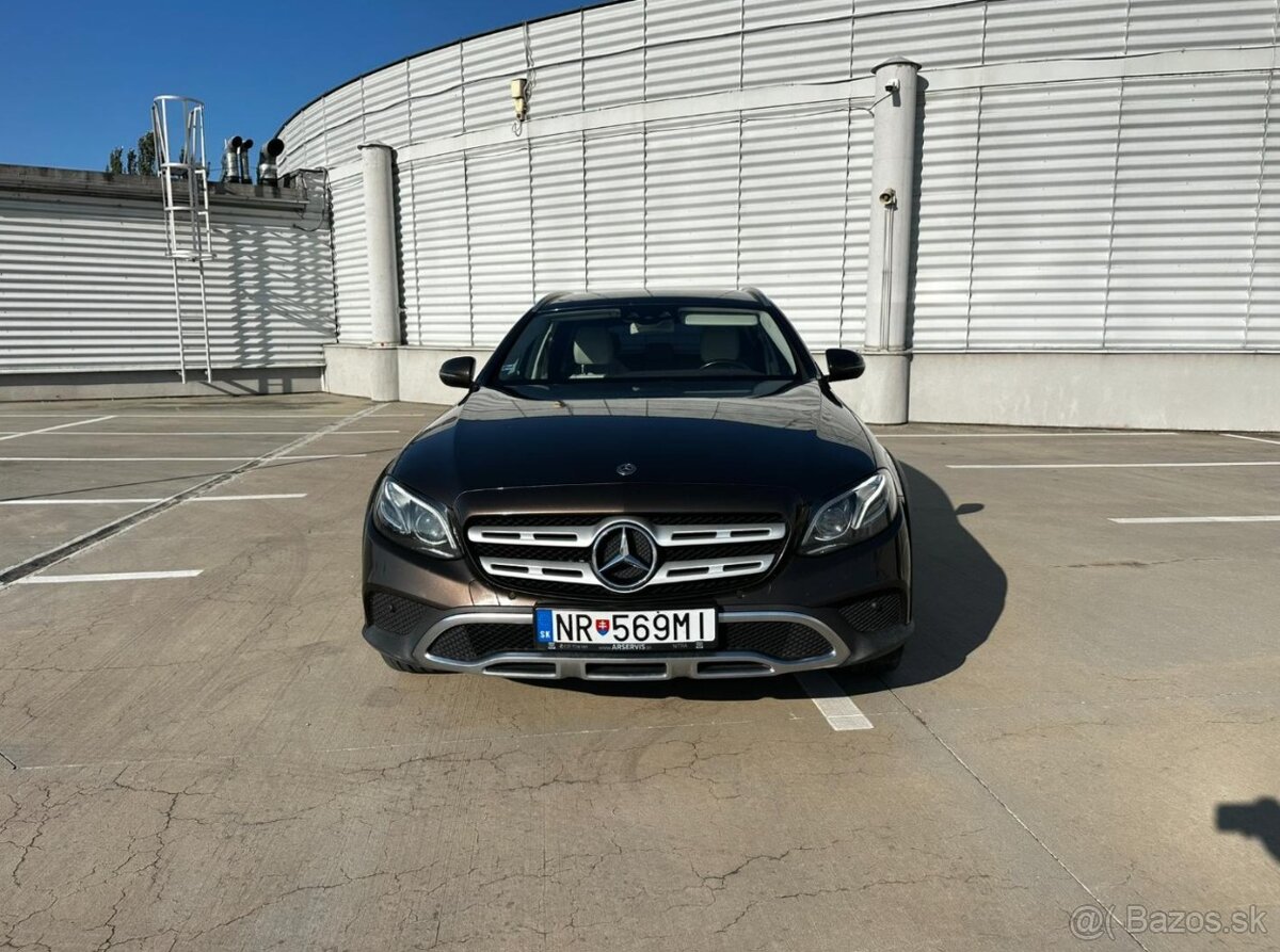 Mercedes-Benz E 220 d 4MATIC AllTerrain - 2