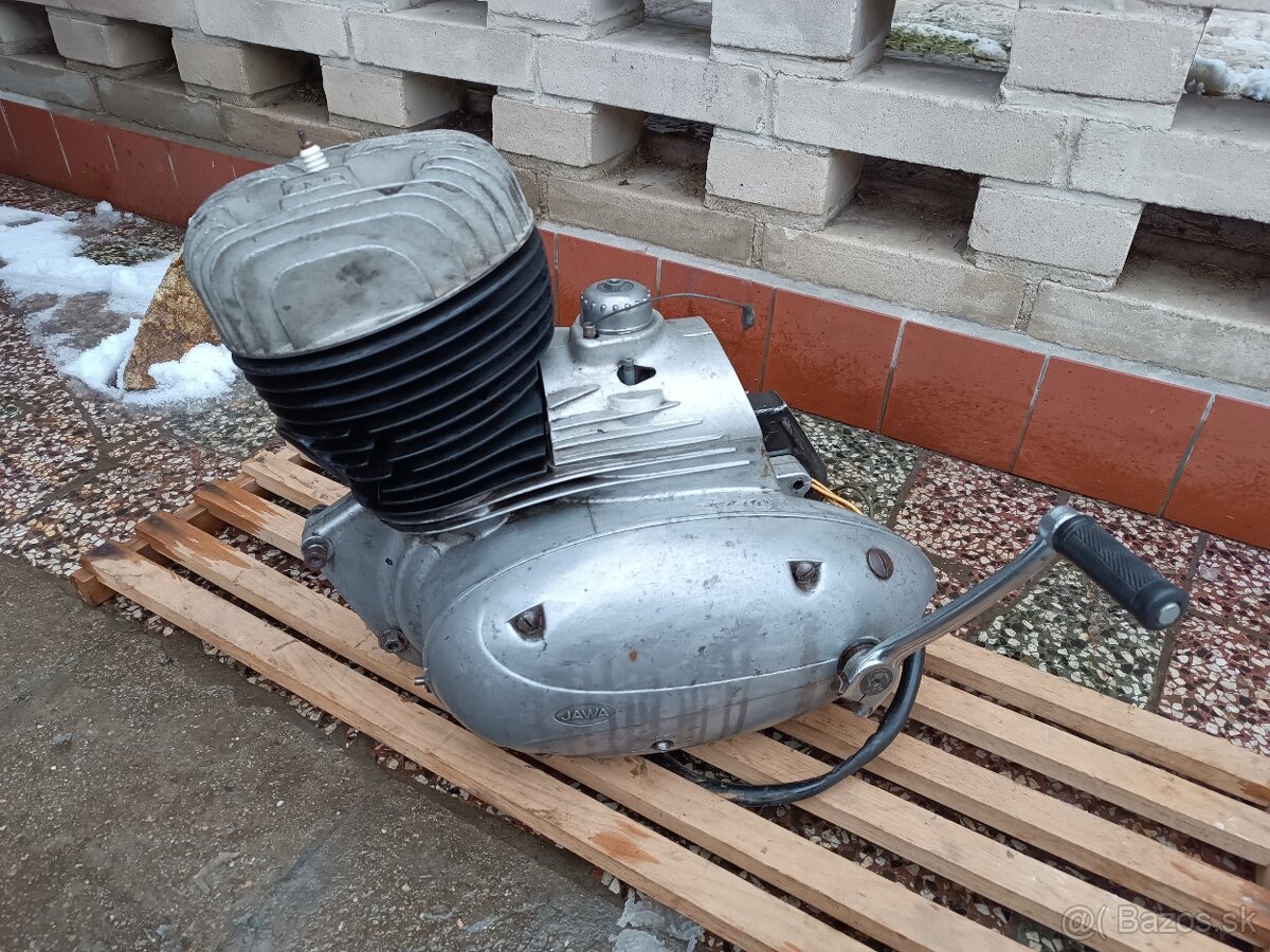 Motor Jawa 250, typ 559 panelka - 2