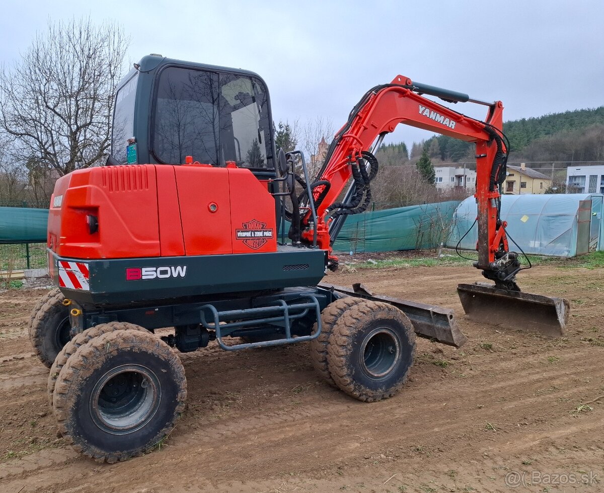 Predam kolesovy bager Yanmar B50W - 2