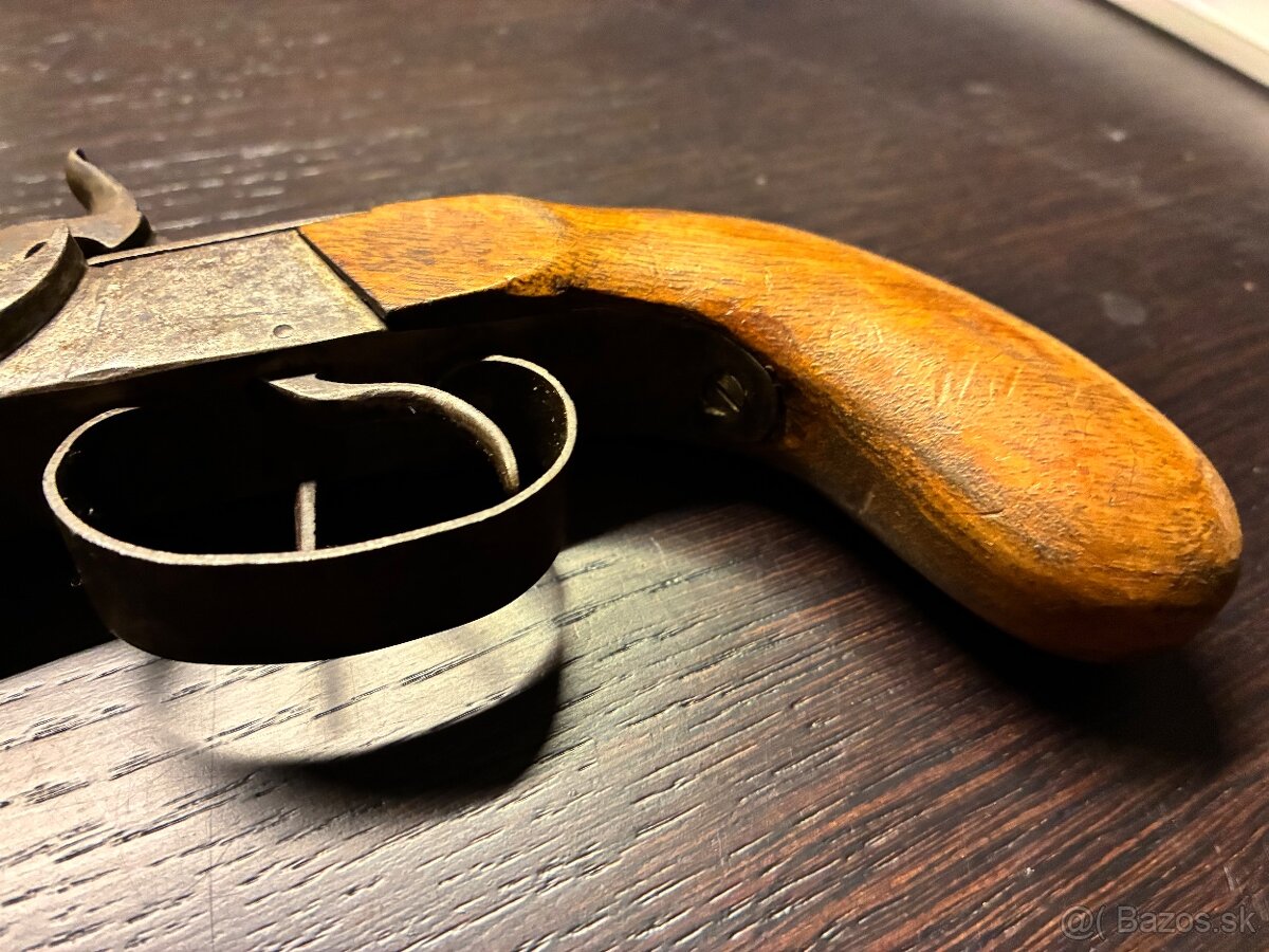 Historická perkusná pištol - 2