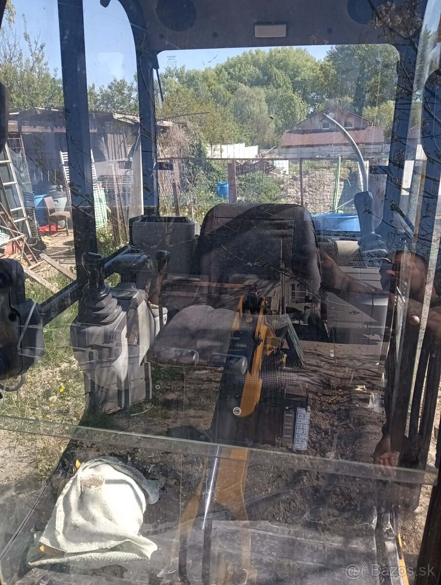 Mini bager CAT 301.4C - 2
