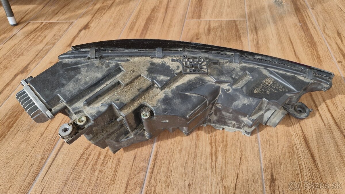 Predám ľavé Full LED svetlo Audi A4 B9 - 2