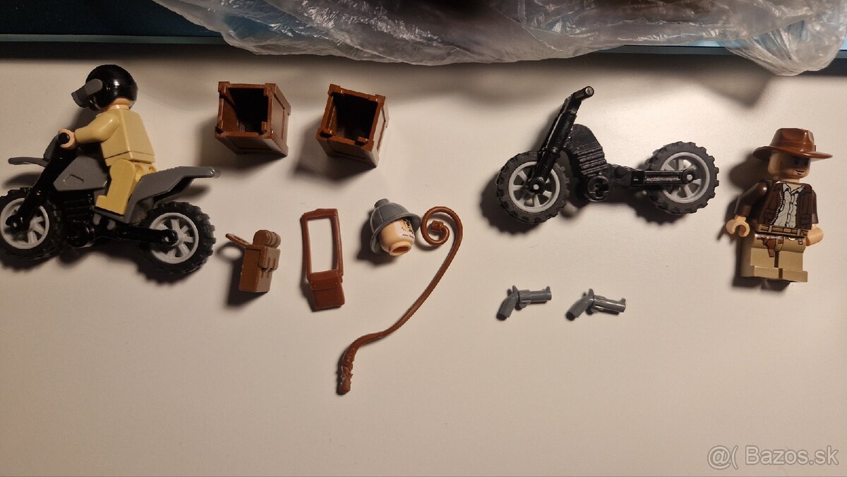 Lego Indiana Jones 7620 - 2