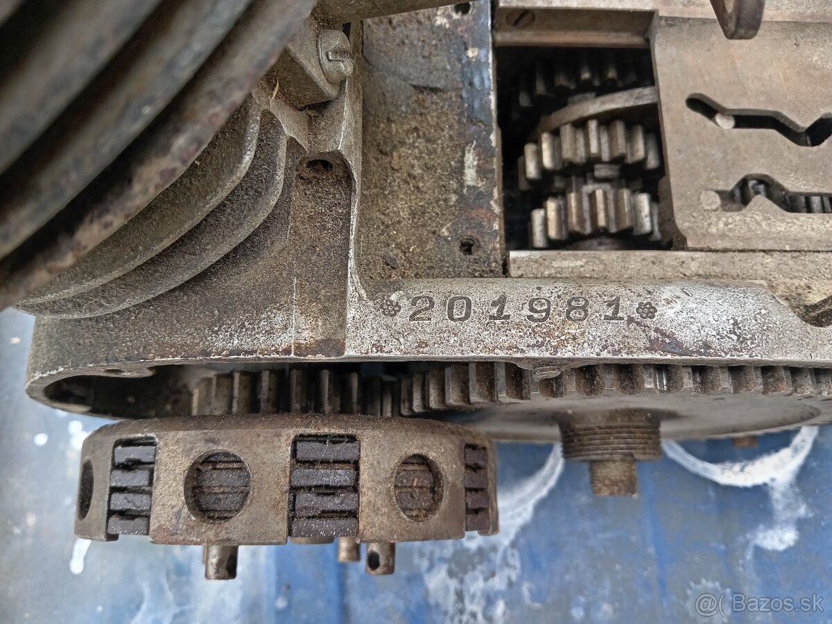 Motor ČZ 250 968 - 2