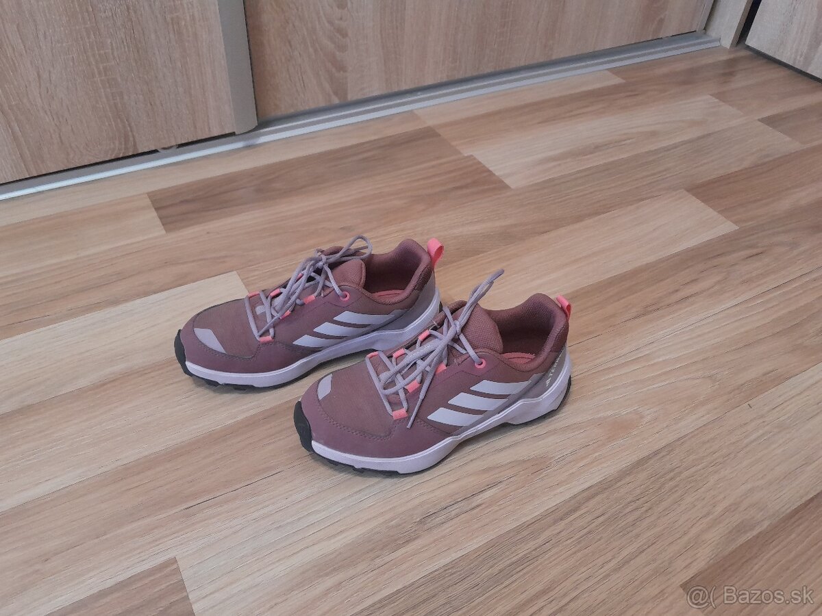Tenisky Adidas Terrex, veľ 35 , v záruke - 2