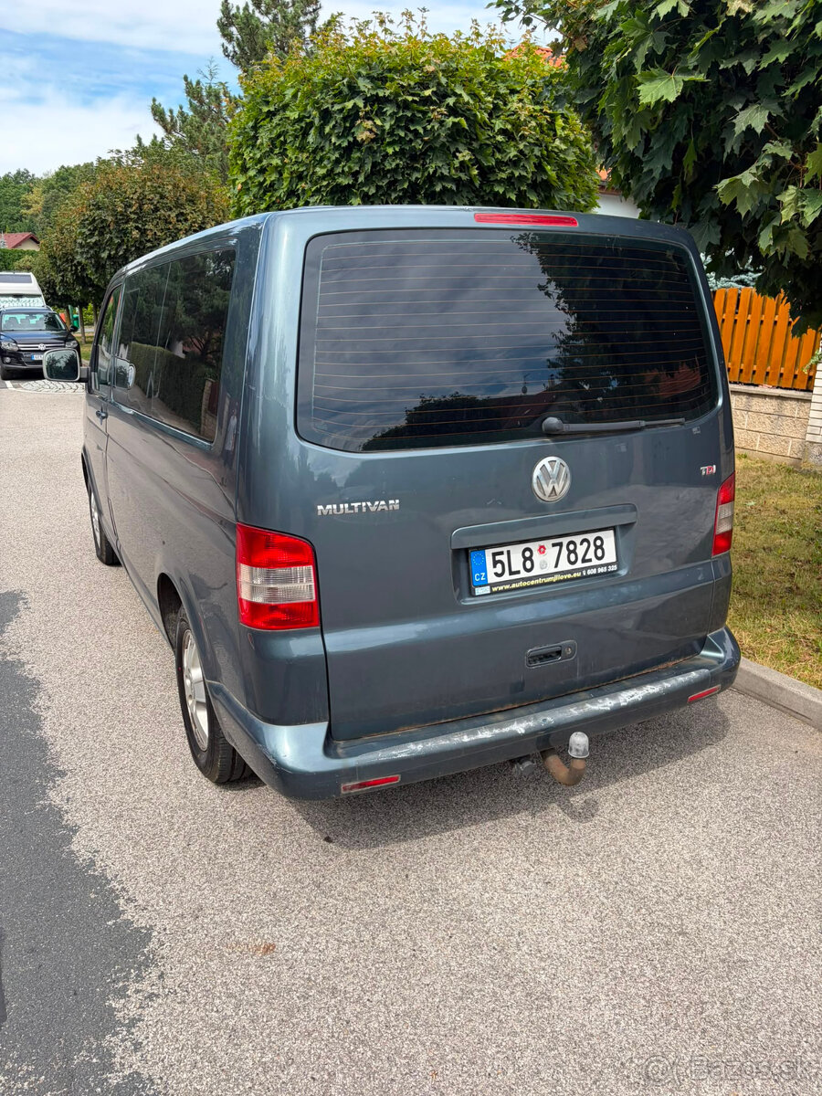 Volkswagen Multivan 2.5 TDI 96 kW – 7 míst - 2