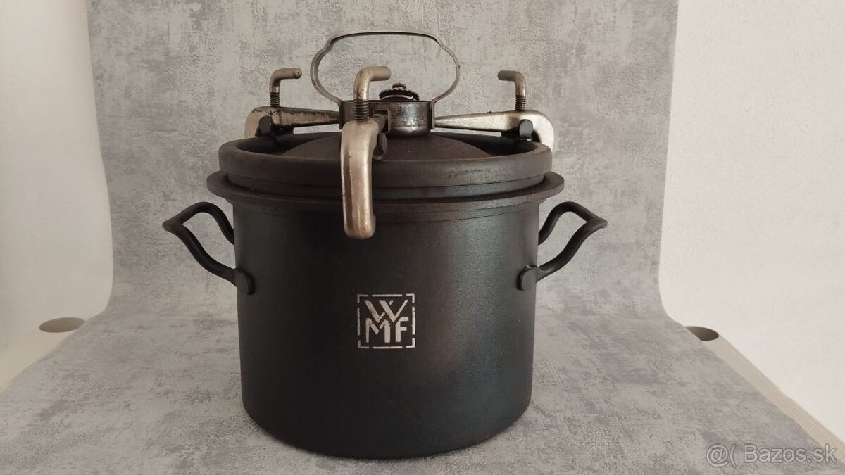 Velmi starý tlakový hrnec tz.tlakáč D.R.G.M - 2