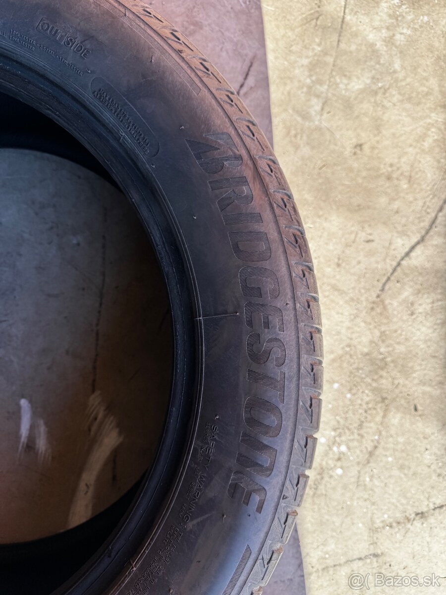 Gumy 215/55 r17 - 2