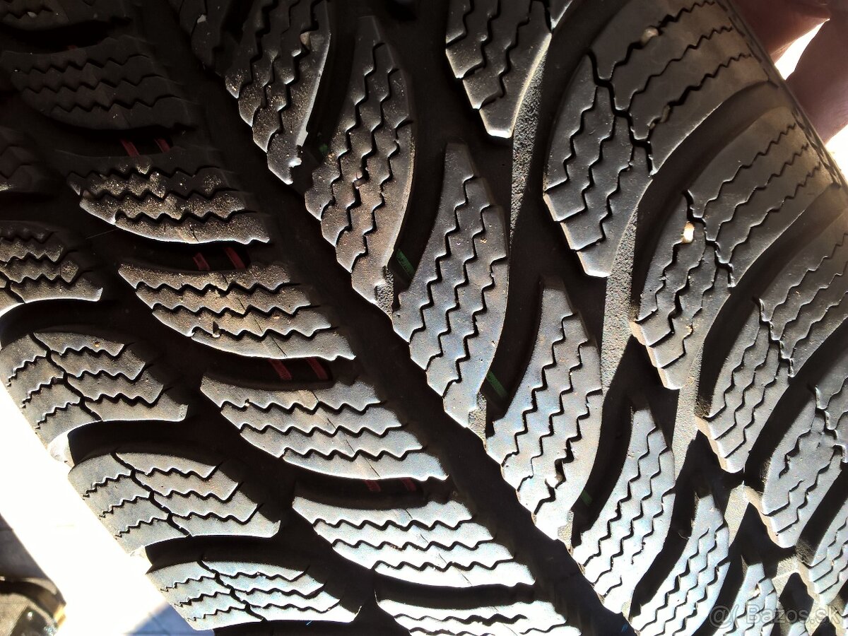 2+2 ks ZIMNÉ 205/55 R16 91H dezén cca 8 mm - rok 2021 - 2023 - 2