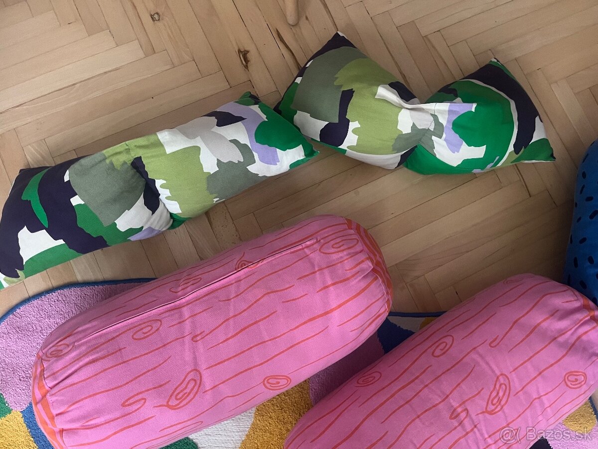 Koberec a vankúše - 2