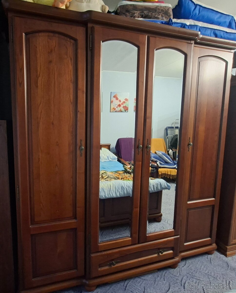 Veľká šatníková skriňa - 2