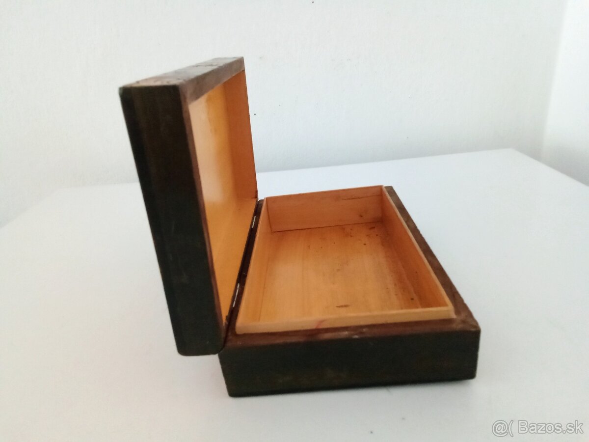 Dřevěná šperkovnice - 2