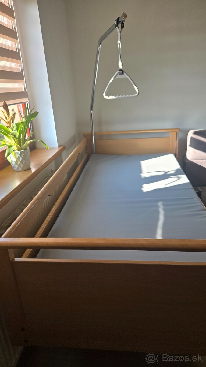 Polohovateľna posteľ - 2