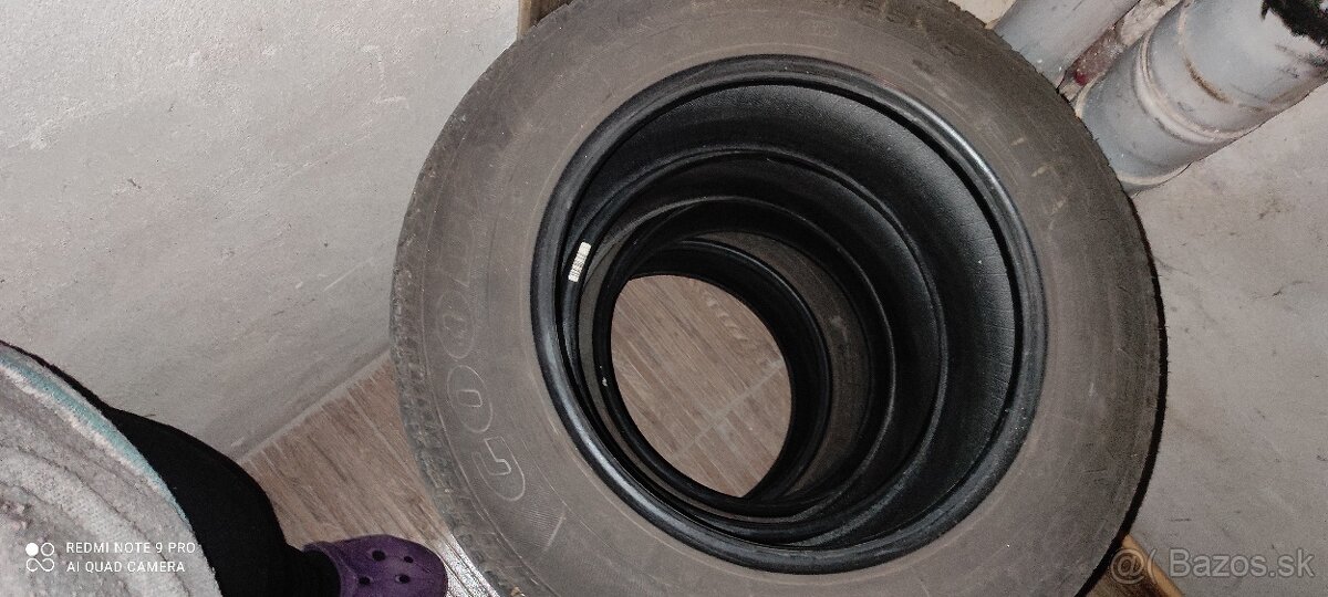 Predám 4 letne pneu 195/65 R 15 - 2