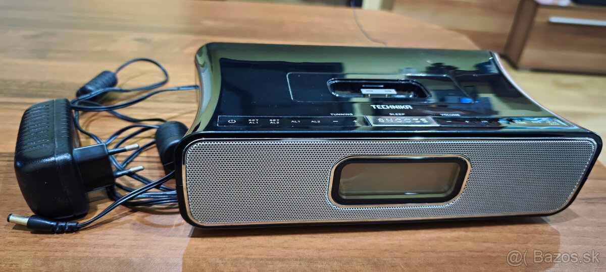 Predám rádiobudík Technika CR207 - 2