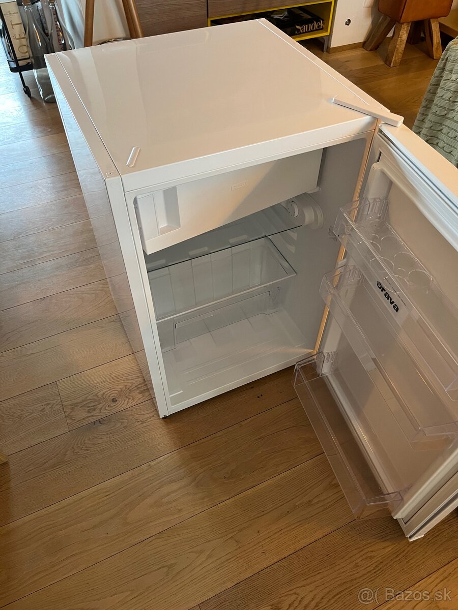 Chladnička/minibar Orava SL - 2