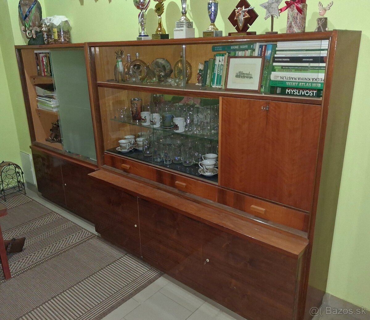 Sekretár-obývacia stena - 2