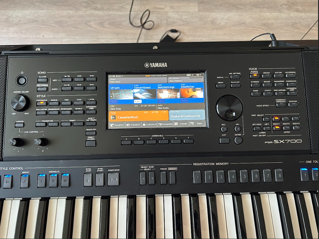 Yamaha PSR-SX700 - 2