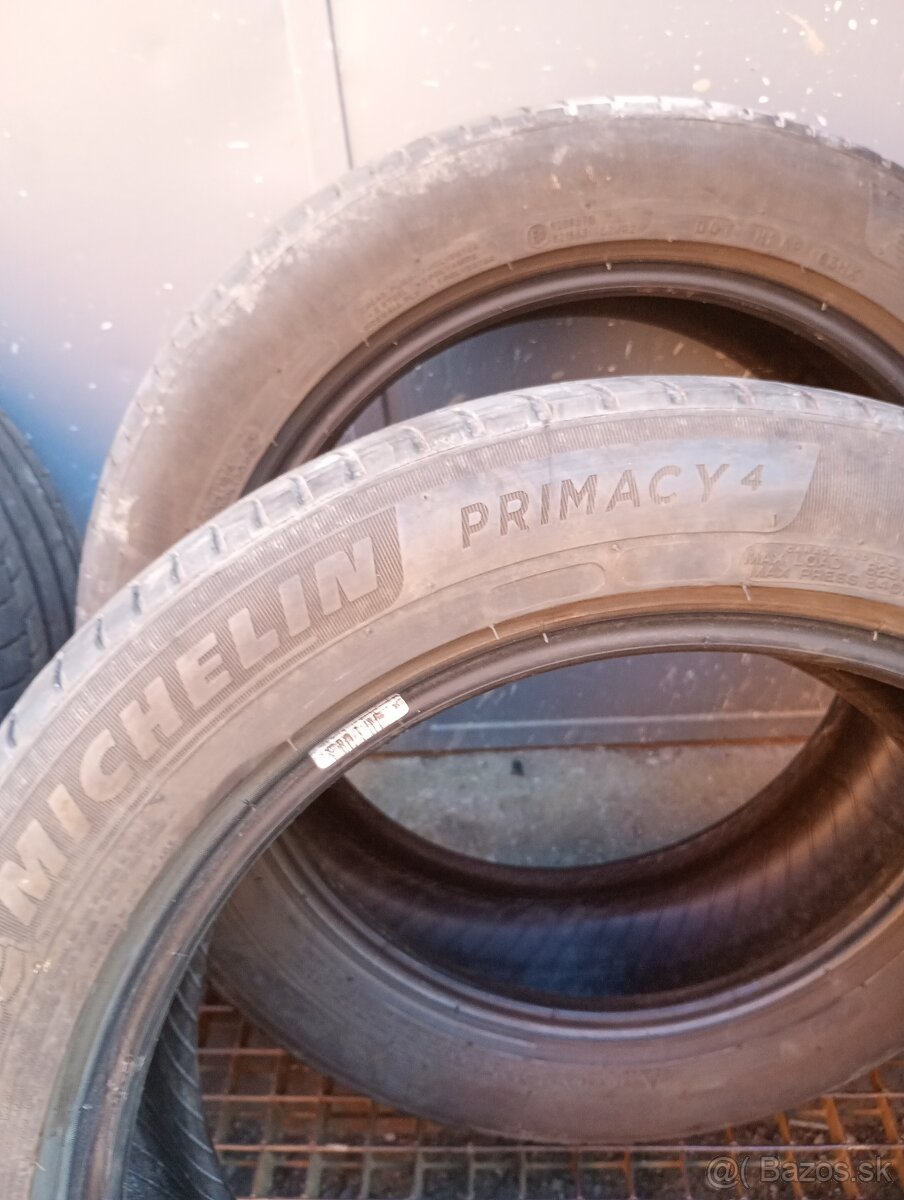 Predám 2ks michelin 235/50 R18 - 2