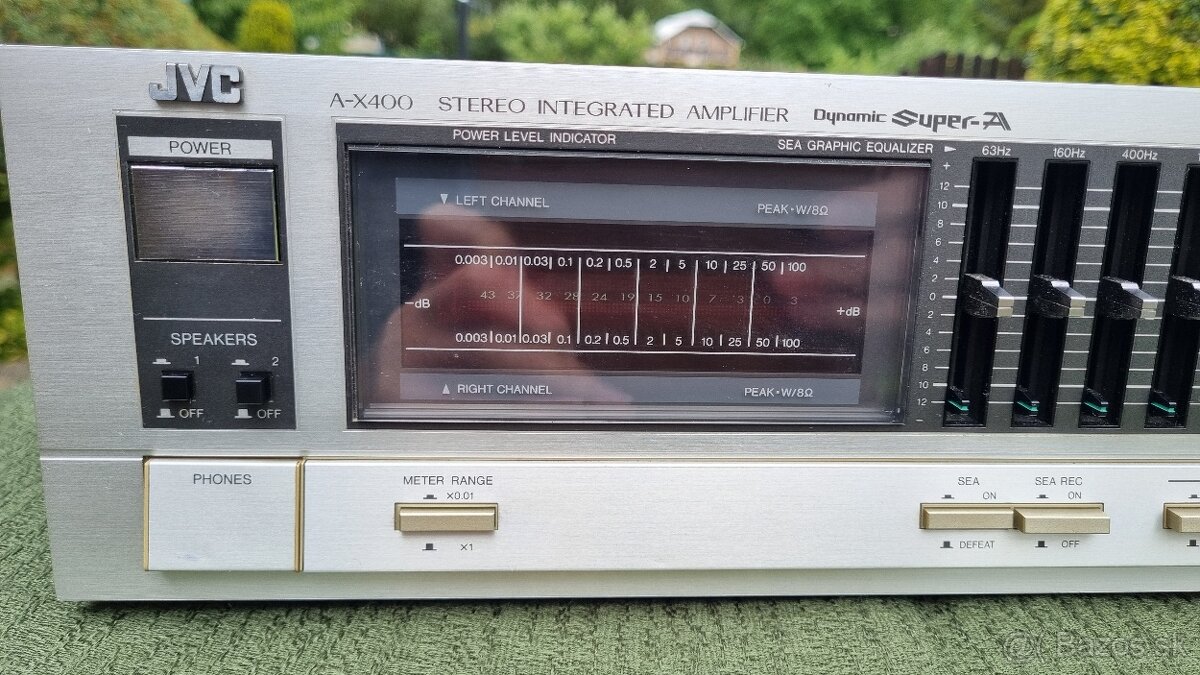 JVC AX-400 - 2
