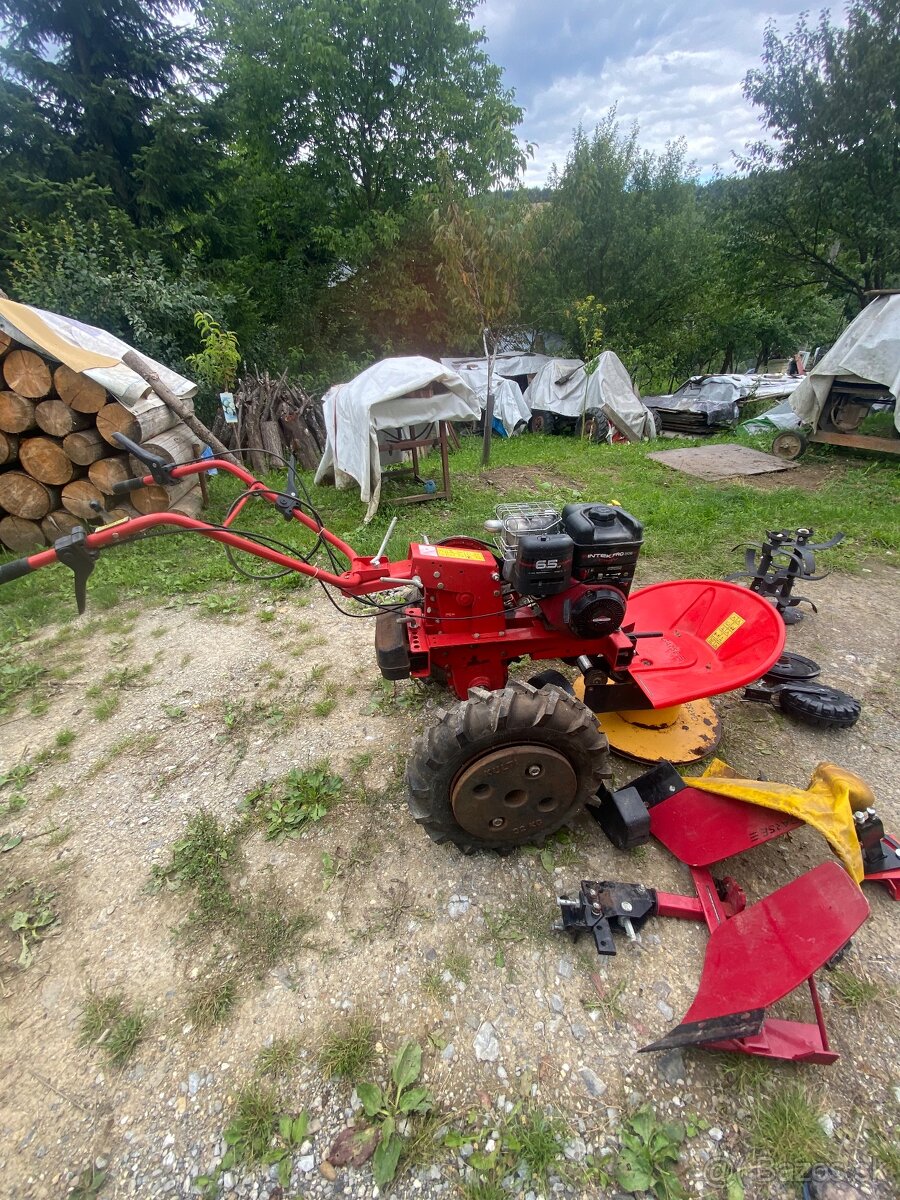 Freza s príslušenstvom - 2