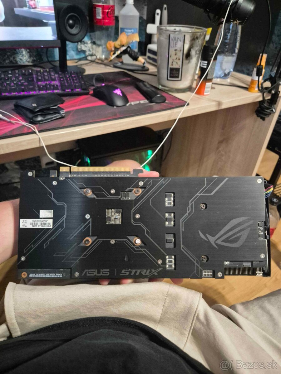 ASUS ROG STRIX GTX 1060 6GB - 2