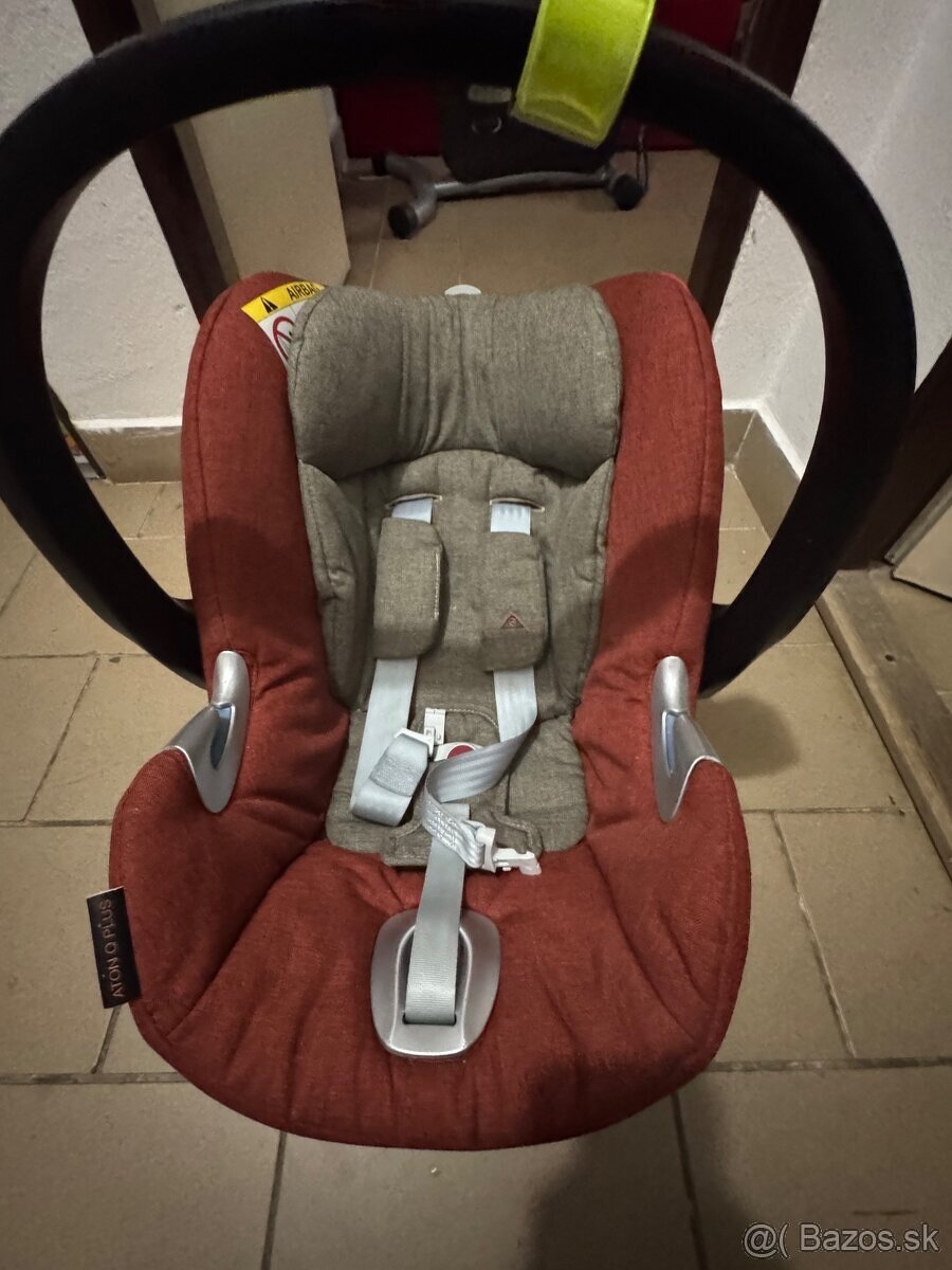 Cybex Aton Q Plus s Isofixom autosedacka - 2