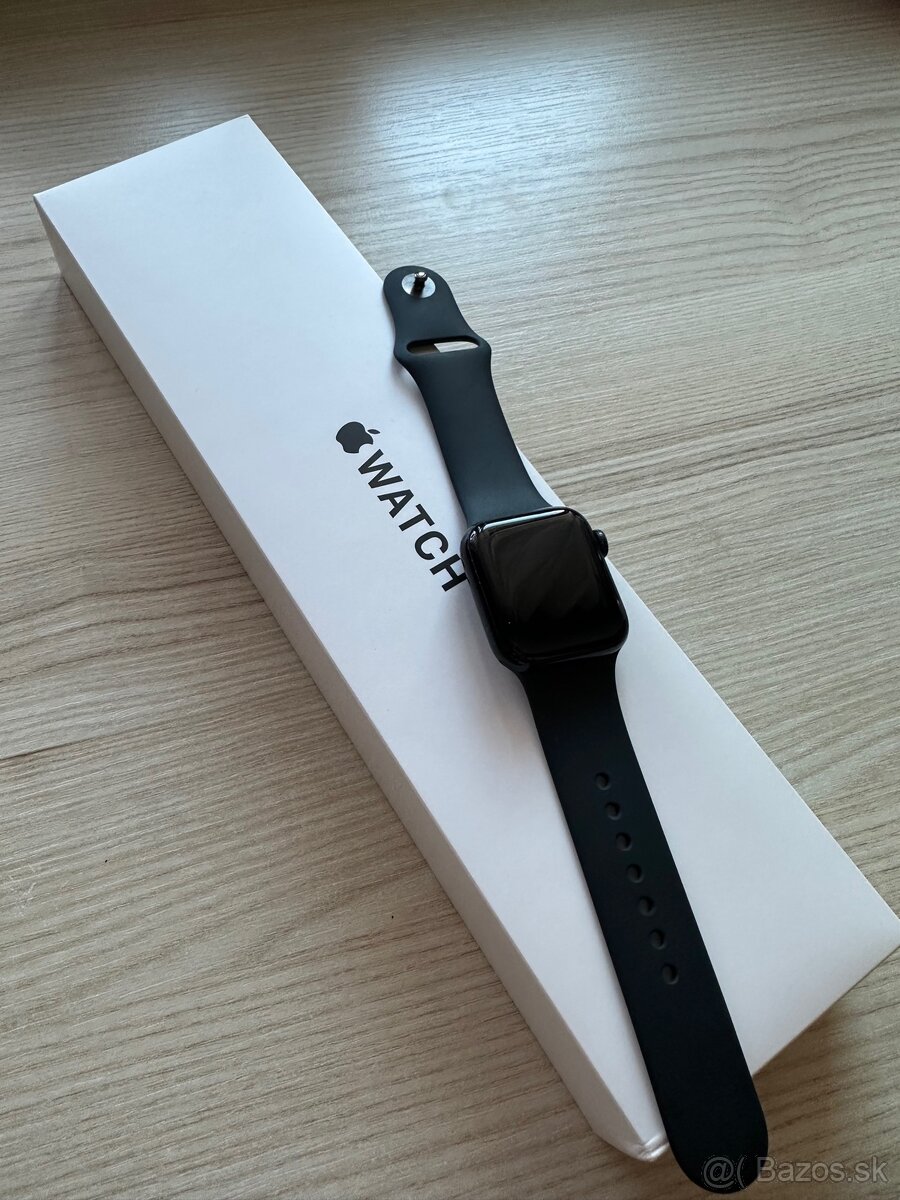 Apple watch SE 2nd generation 40mm - 2