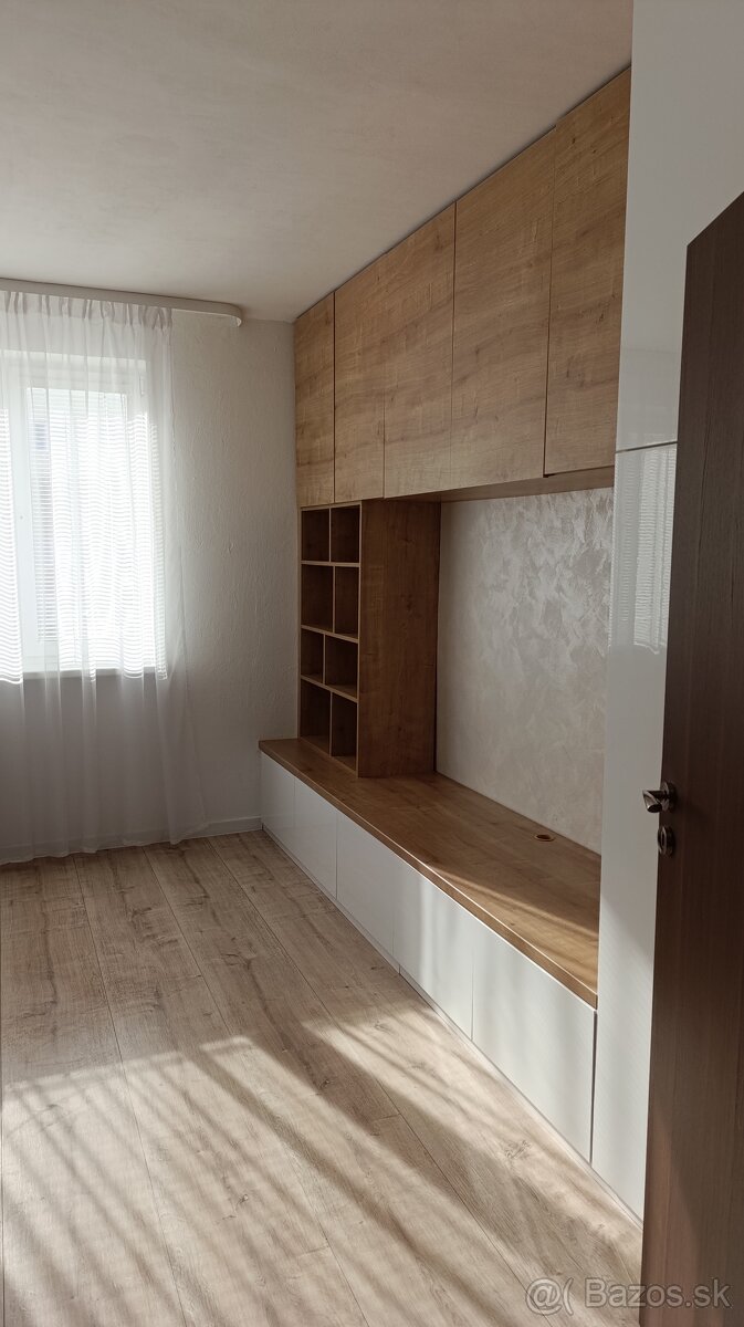 Predám priestranný 4-izbový byt v pokojnej a tichej lokalite - 2