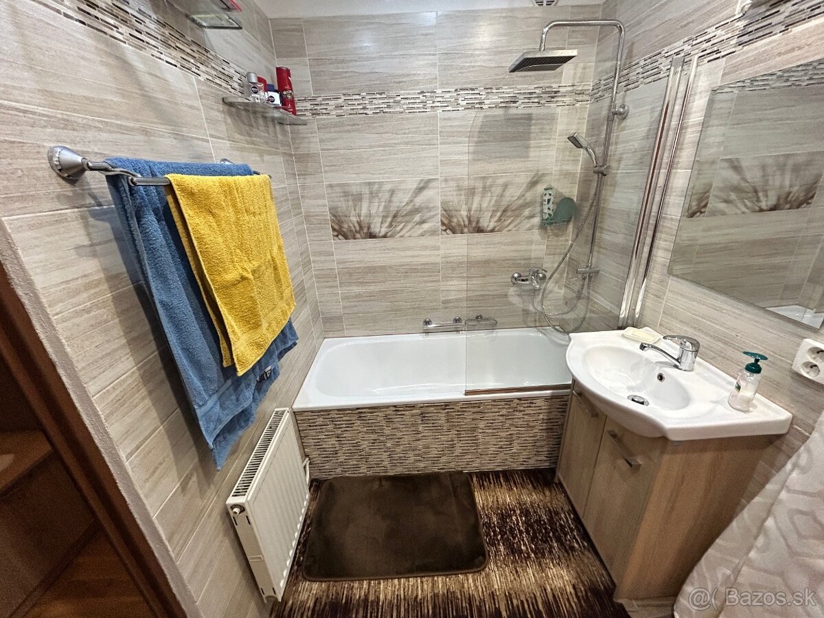 Ponúkam na predaj prietranný 2izb. byt po čiastočnej rekon. - 2