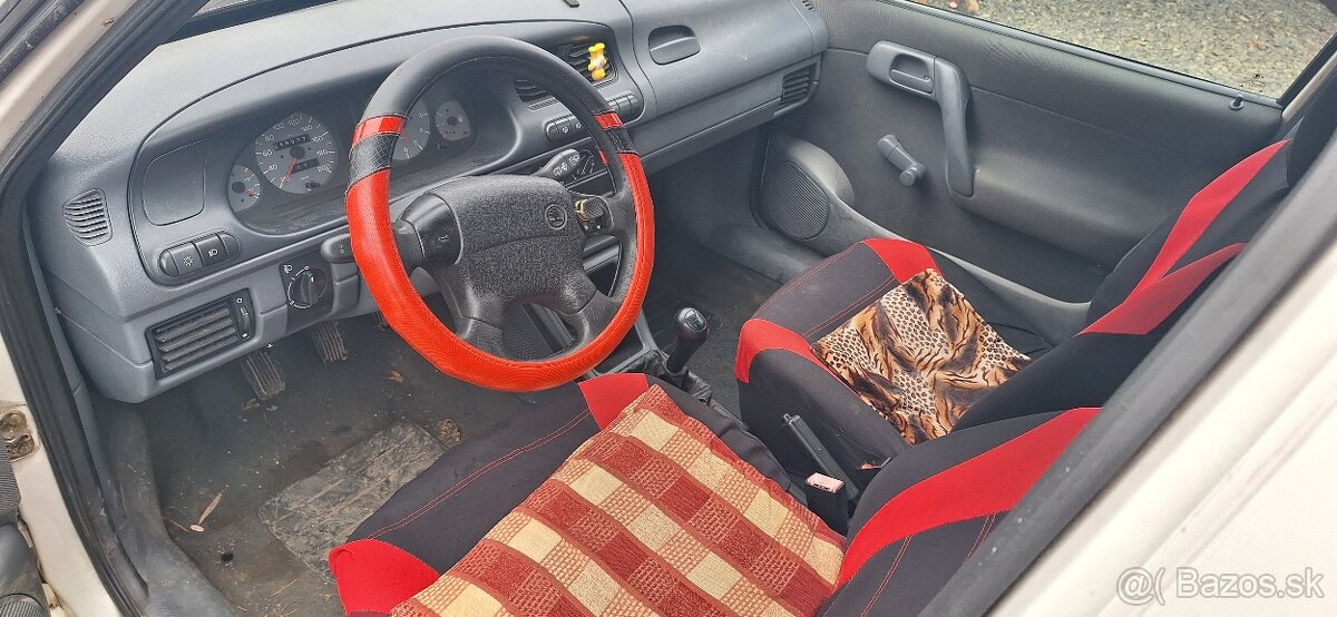 Je na predaj skoda felicia - 2