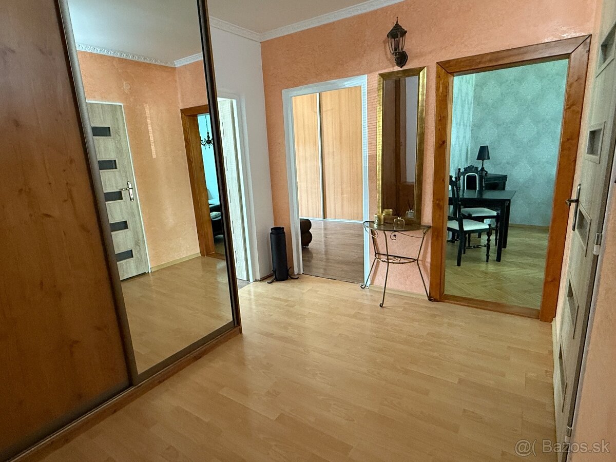 Byt 3-izbový Stred - 2