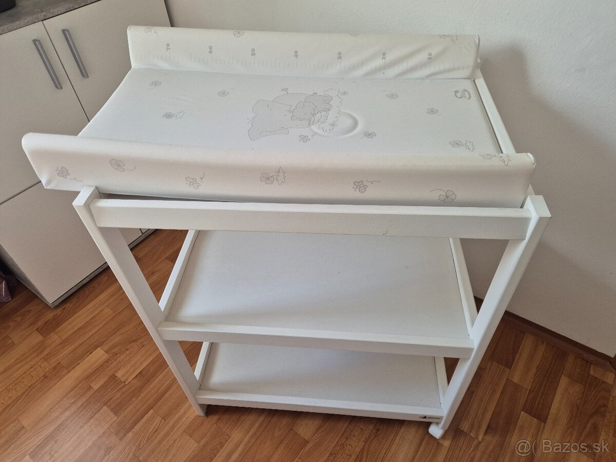 Prebaľovací pult - 2