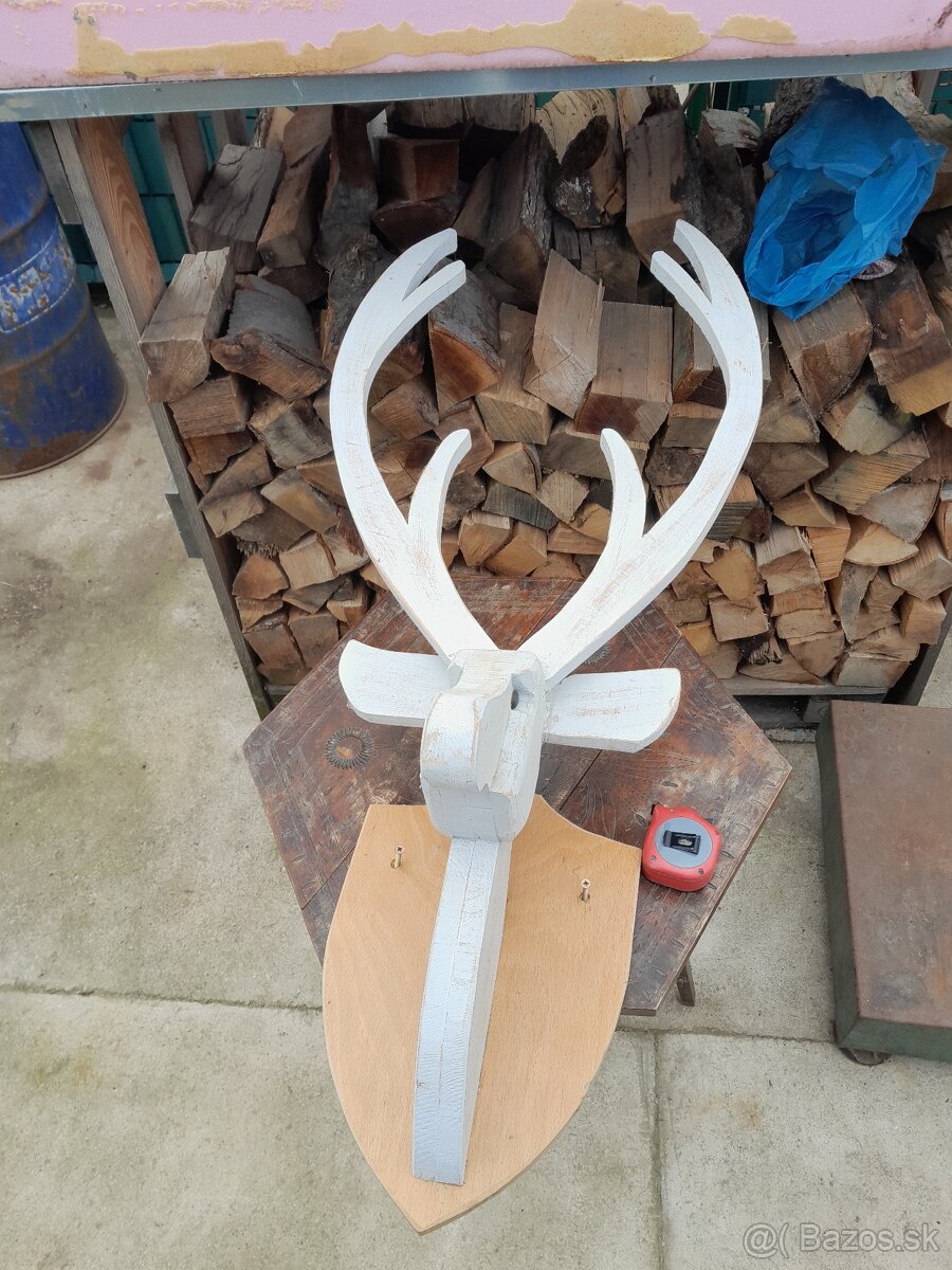 Predám dreveného jeleňa trofej - 2