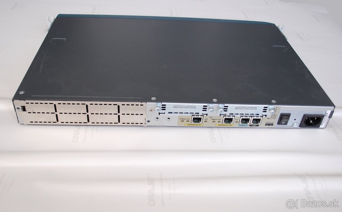 CISCO 2621XM router - 2