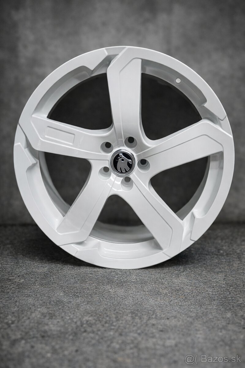 5x100 r18 Et35 8.,5j 57.1 - 2