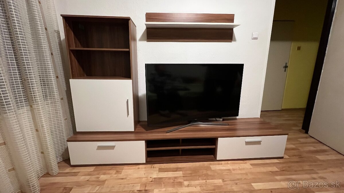 Obývacia stena v super stave - 2