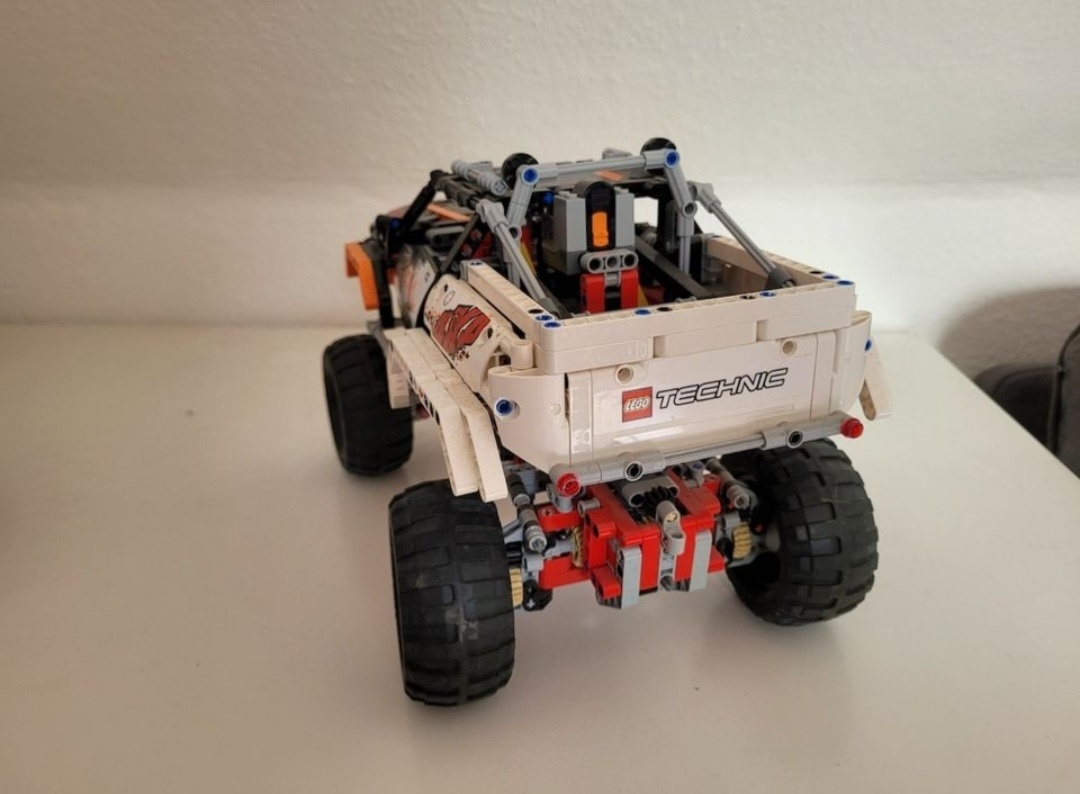 Lego technic 9398 4x4 offroader - 2