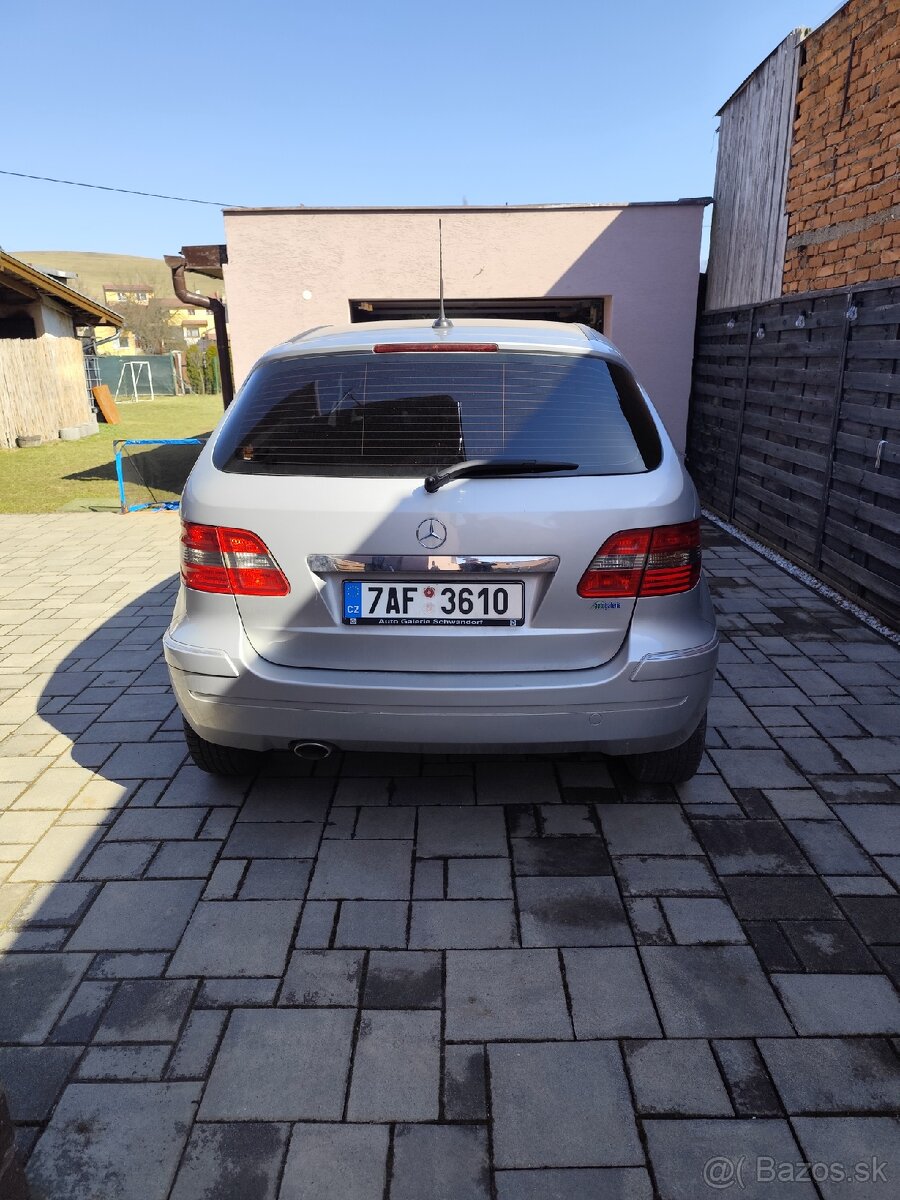 Mercedes B 200 - 2