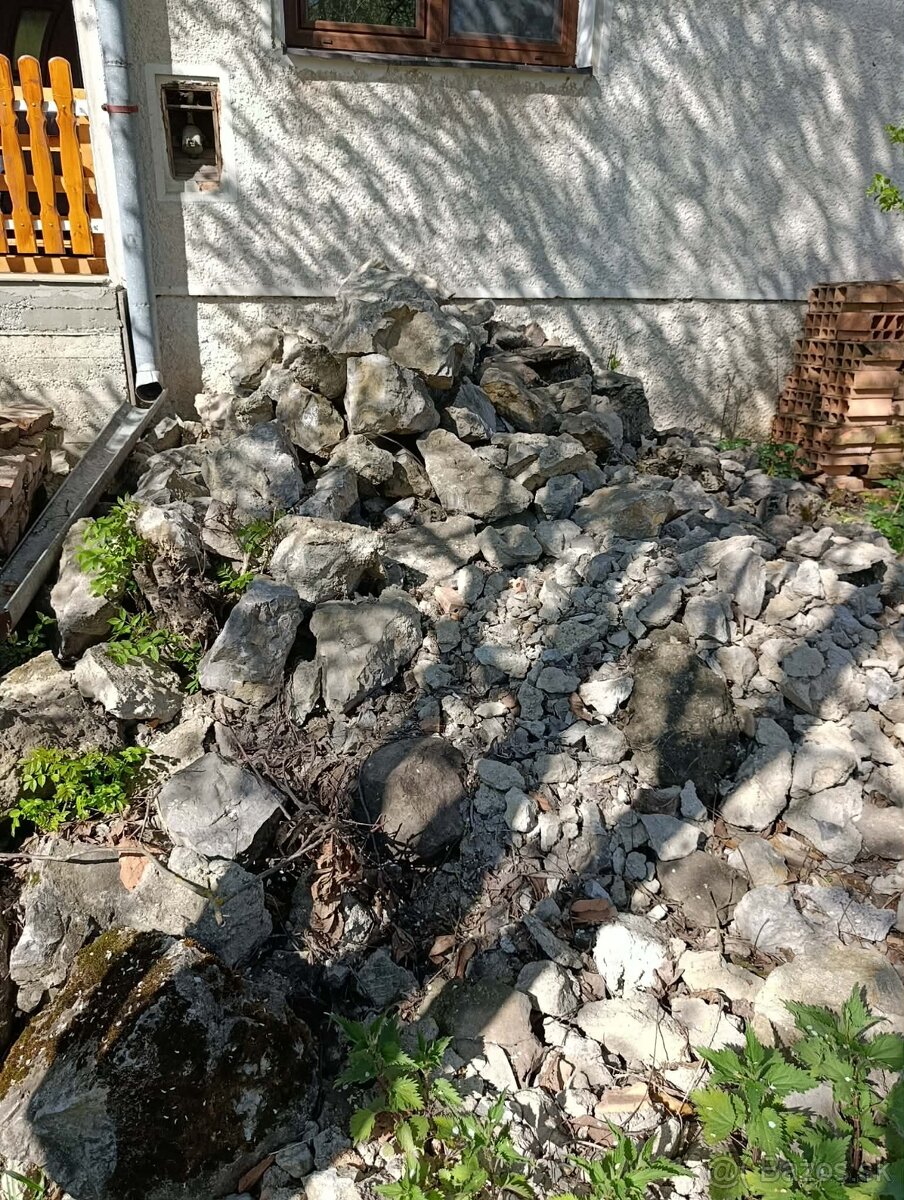 Skaly a štrk - darujem - 2