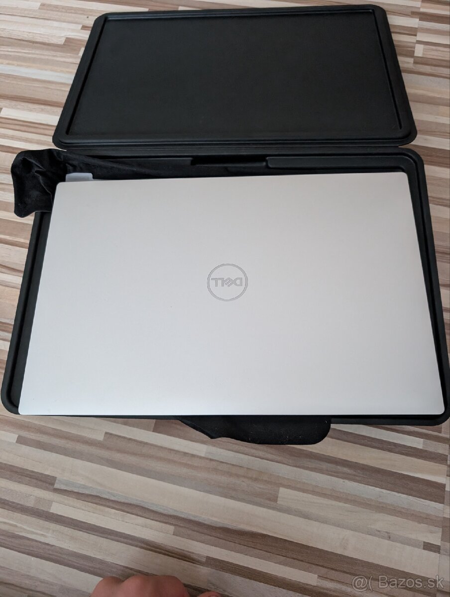 Premiový, Nový Dell XPS 9640 - 2