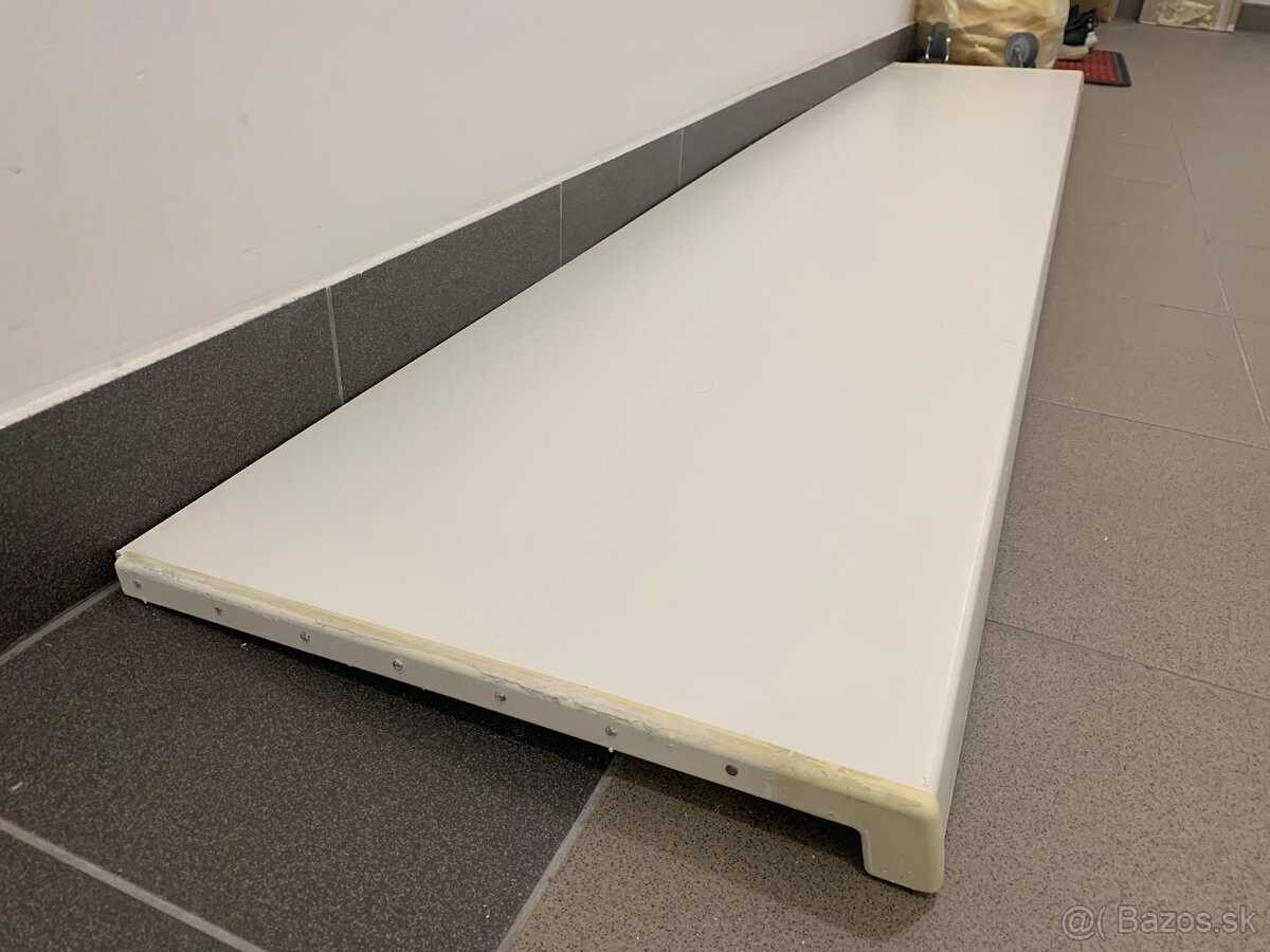 Biele parapety - ZA ODVOZ - 2